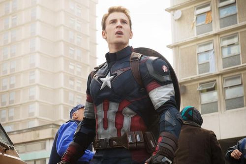Chris Evans trở lại MCU, Captain America có cơ hội tái xuất?