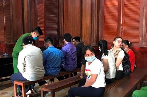 TPHCM: Tuyên án nhóm bị cáo đánh bạc bằng bài cào Ấn Độ