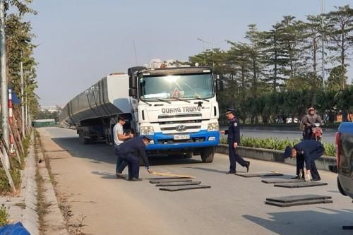 Xe 'siêu khủng' nghênh ngang lọt qua 3 tỉnh, thành bị xử phạt 73 triệu đồng