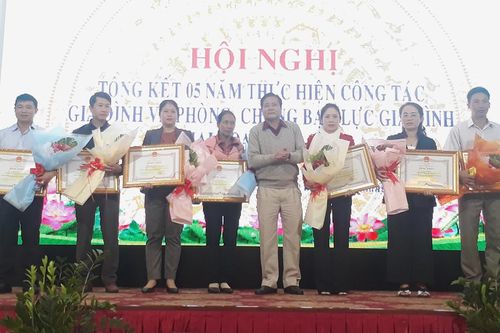 Gia Lai: Tổng kết công tác gia đình và phòng-chống bạo lực gia đình