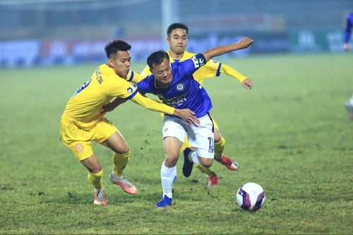 Nam Định FC thắng thuyết phục Hà Nội FC trong ngày khai màn V.League 2021