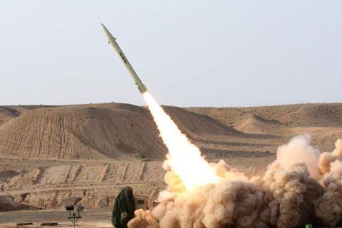 Iran thử nghiệm tên lửa đạn đạo và UAV mới trong cuộc tập trận quy mô lớn