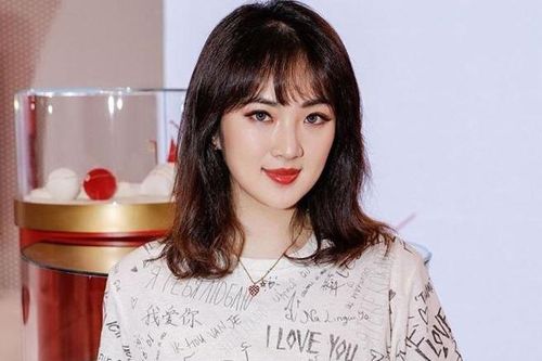 'Công chúa Huawei' Diêu An Na bị chê ngay khi gia nhập showbiz