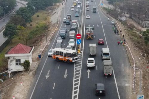 Sẽ xử lý ôtô quay đầu trên cầu Thăng Long