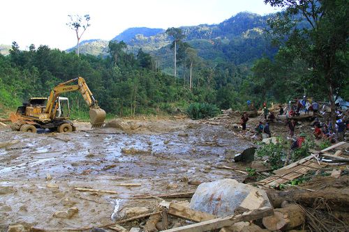 Tìm nguyên nhân và giải pháp giảm thiểu thiệt hại do lũ quét, sạt lở đất ở miền Trung