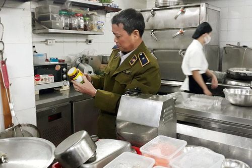 Hà Nội: Nhà hàng Le Garden Restaurant 143 Triệu Việt Vương không có giấy chứng nhận cơ sở đủ điều kiện ATTP