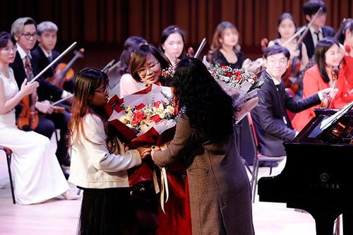 Ấn tượng với màn trình diễn của nghệ sĩ piano Đào Thu Lê