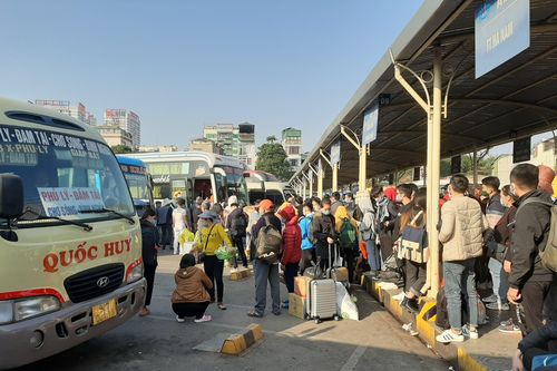 Nhiều lựa chọn phương tiện để 'về nhà đón Tết'