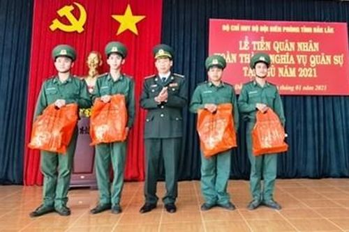 Đắk Lắk tiễn quân nhân hoàn thành nghĩa vụ trở về địa phương