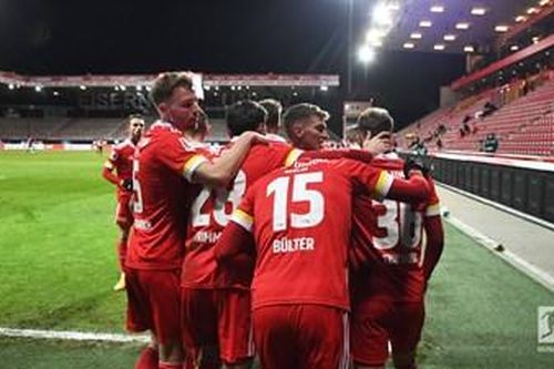 Vòng 16 Bundesliga: Union Berlin chen chân vào top 4