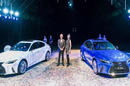 Lexus Việt Nam chính thức giới thiệu Lexus IS hoàn toàn mới