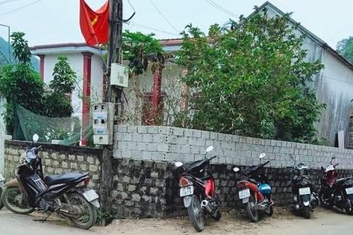 Vợ nguy kịch, chồng và con nhỏ chết cháy trong nhà tắm
