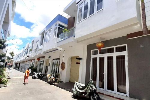 Vụ núp bóng 'hiến đất mở đường' ở Kon Tum: Tiếp tục kỷ luật nhiều cán bộ
