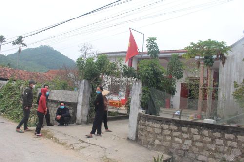 Nghệ An: Hai cha con tử vong bất thường trong nhà tắm