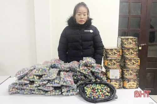 Mua hơn 21kg pháo đưa về nhà thờ họ cất cả năm rồi mang ra bán kiếm lời