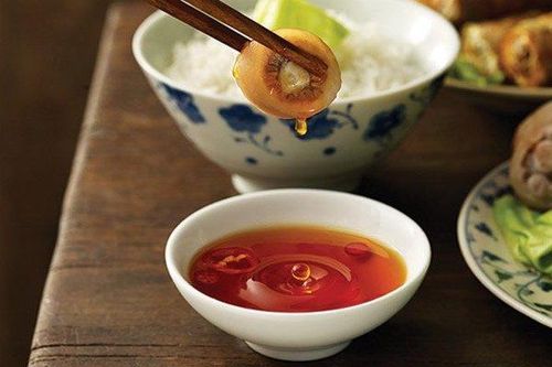 4 sai lầm tai hại khi dùng nước mắm