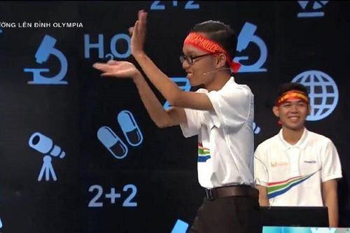 Nam sinh 'múa quạt' trong Đường lên đỉnh Olympia ngày ấy bây giờ ra sao?
