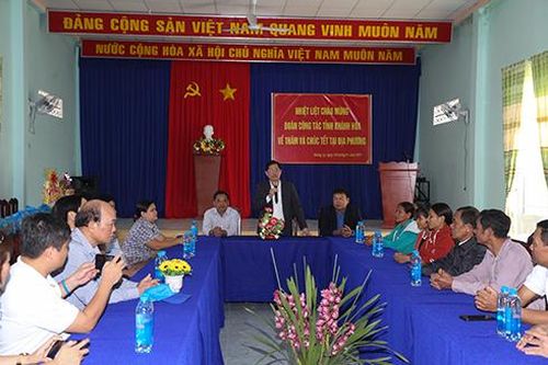 Lãnh đạo tỉnh Khánh Hòa thăm, chúc Tết người dân xã Giang Ly