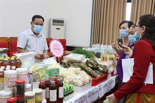 Nâng cao quyền năng kinh tế của phụ nữ thích ứng với biến đổi khí hậu