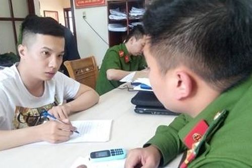 Bắt nhóm cho vay nặng lãi 869%/tháng