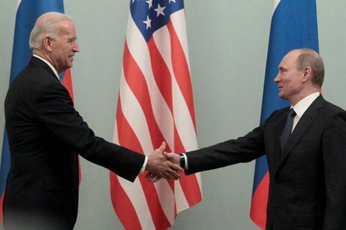 Ông Joe Biden và những chuyến thăm để lại dấu ấn tại Matxcơva