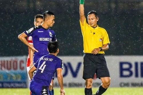 'Bóng ma' trọng tài ám ảnh V.League?