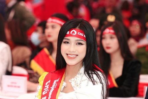 'Ai có sức khỏe, đừng chần chừ tham gia hiến máu'