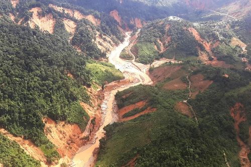Chuyên gia hiến kế giảm thiểu thiệt hại lũ quét, sạt lở đất ở miền Trung