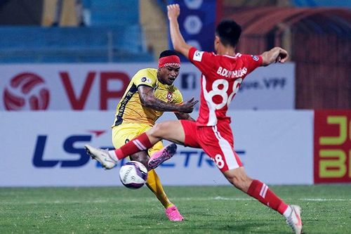 Đương kim vô địch Viettel khởi đầu không thuận lợi