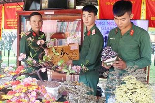 Quà tặng chiến sĩ