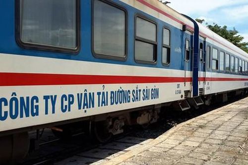 Cần 6.800 tỷ đồng đầu tư mới đầu máy, toa xe