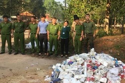 Tiêu hủy 6.530 bao thuốc lá nhập lậu