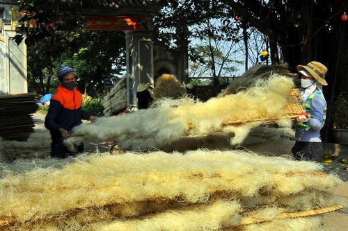 Làng nghề hối hả chuẩn bị phục vụ Tết