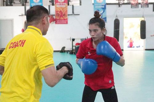 Boxing nữ Hà Nội: Nỗ lực giữ vững ngôi đầu