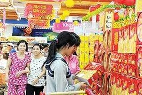 TP Hồ Chí Minh: Hàng đặc sản phục vụ Tết ít, giá tăng