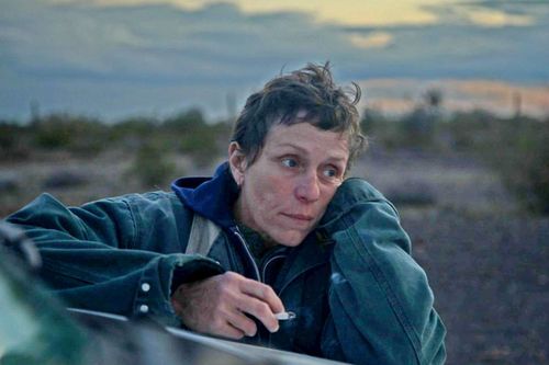 'Nomadland' - vì cuộc đời là những chuyến đi