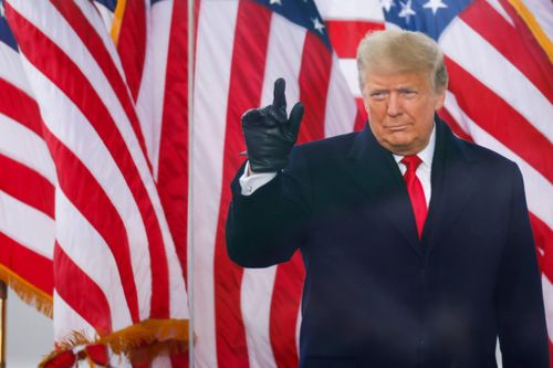 Đồng minh ông Trump bị nghi đứng sau cuộc biểu tình trước vụ bạo loạn