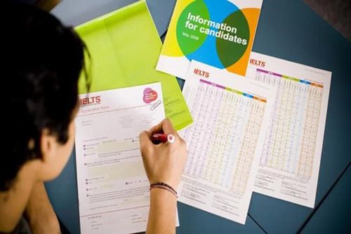 Một đại học ở TP.HCM thưởng 15 triệu cho sinh viên có điểm IELTS cao