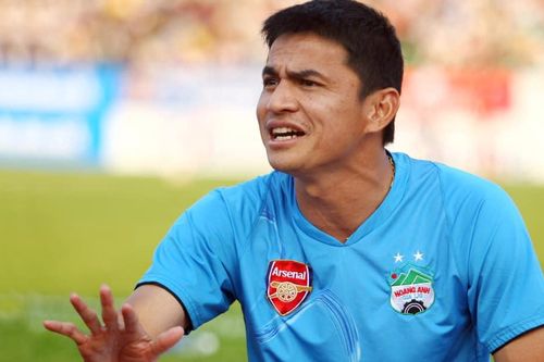 V.League 2021: Các ông thầy ngoại đều trắng tay