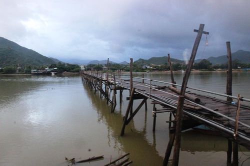 Mong một cây cầu...