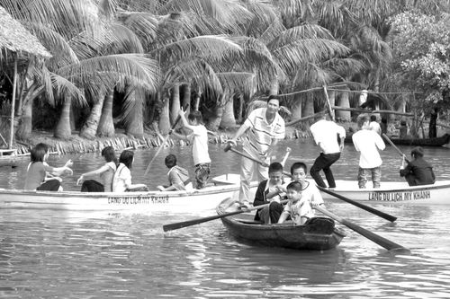 Du lịch sông nước Tây Đô 'khoác áo mới'