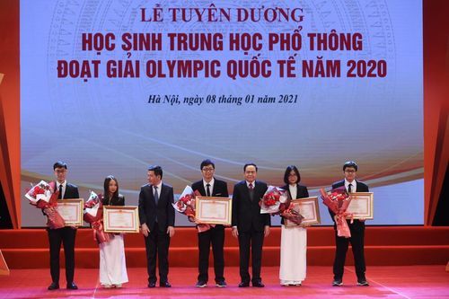 Gần 100 học sinh đoạt giải nhất kỳ thi học sinh giỏi quốc gia