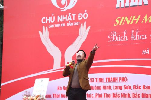 Vui hết nấc ở Chủ nhật Đỏ