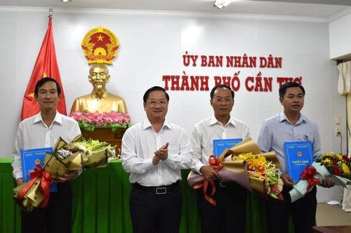 Cần Thơ có hai tân Giám đốc sở