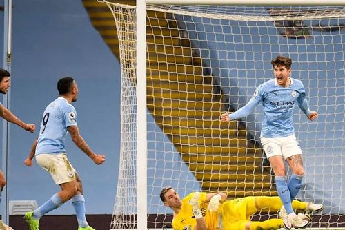 Stones bừng sáng, Man City đè bẹp Crystal Palace