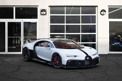 Ngắm chiếc Bugatti Chiron Pur Sport giá 3,6 triệu USD đầu tiên tại Mỹ