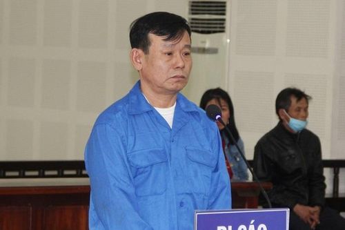 Đâm chủ nhà suýt chết vì bị nhắc nhở hút thuốc gây mùi hôi