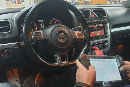 Tua công-tơ-mét để nâng giá bán xe cũ có thể bị phạt tù?