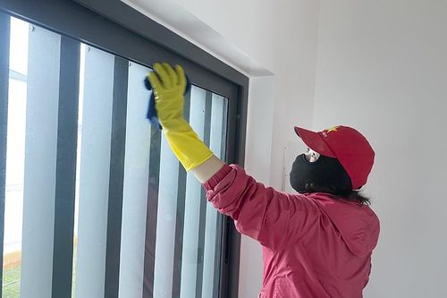 Nghệ An: Dịch vụ dọn nhà cuối năm giá 500.000/ngày công vẫn đắt khách