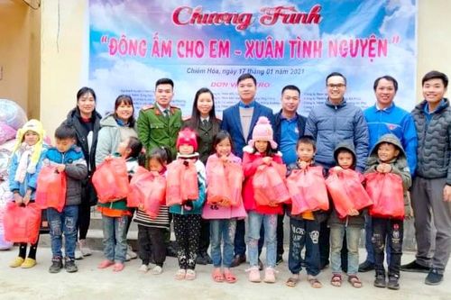 Tổ chức chương trình 'Đông ấm cho em - Xuân tình nguyện' tại Tri Phú, Kiên Đài